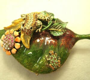 Beautiful Frogs And Flower On Leaf Trinket Box (A CIEL collection presentation)